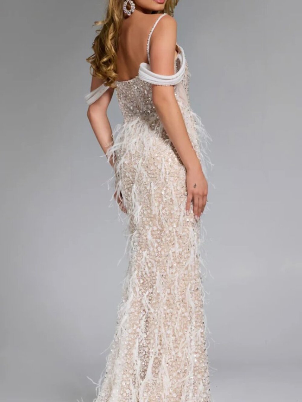 Jovani 44848 Spaghetti Straps Feathered Cold Shoulder Prom Dress White size 8 - Picture 2 of 7